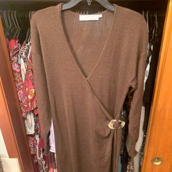 ASTR MAZZY LONG SLEEVE WRAP MIDI DRESS - Picture 4 of 4